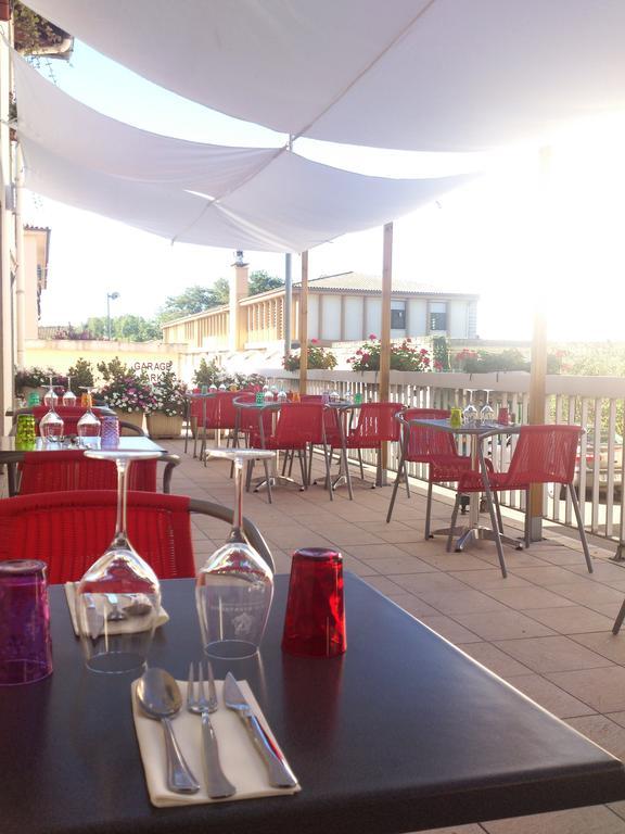 Logis Hotels - Hotel Et Restaurant Les Cordeliers Кастелжалу Екстериор снимка